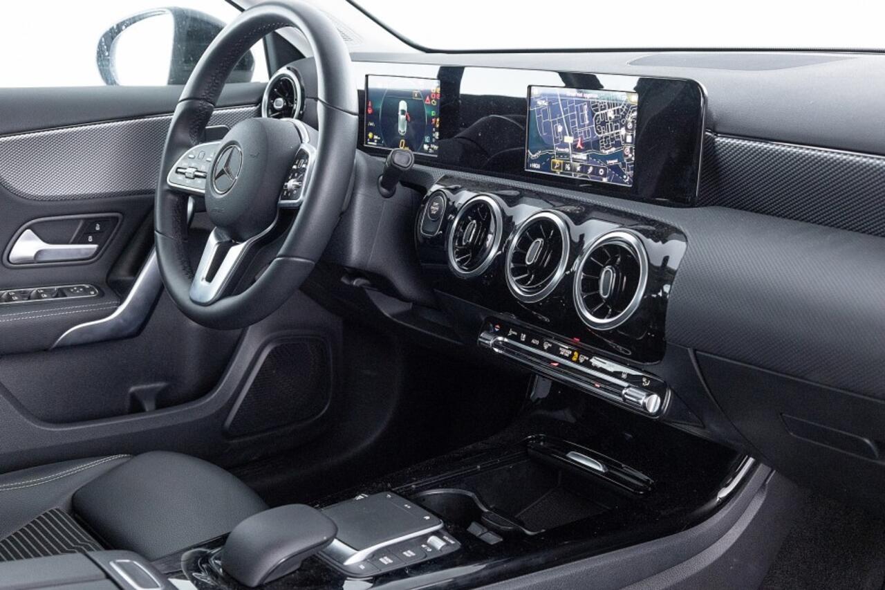 Mercedes-Benz A-KLASSE 250 e Progressive | NAVI | Half LEDER | Automaat | PHEV