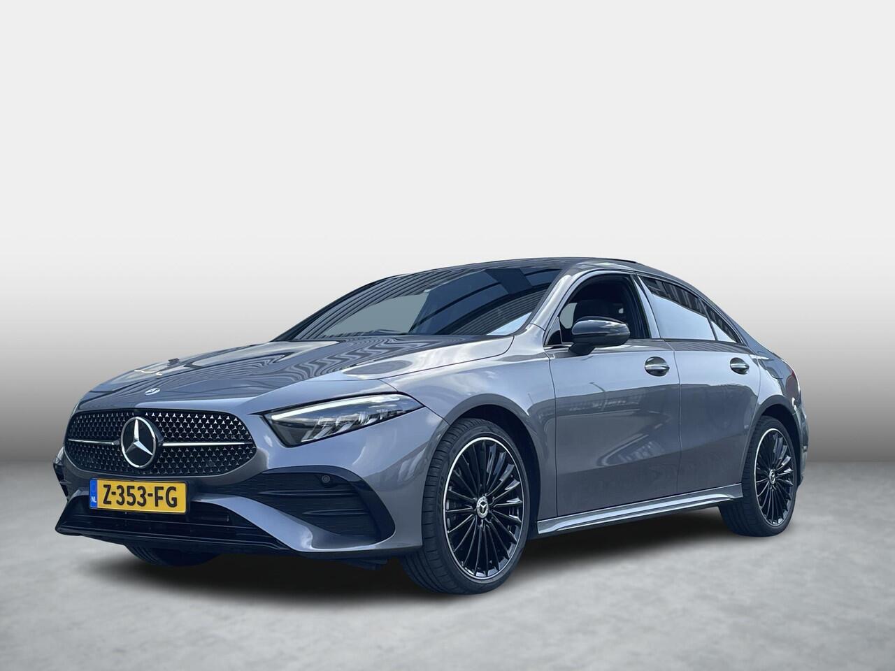 Mercedes-Benz A-KLASSE 250 e AMG | Panoramadak