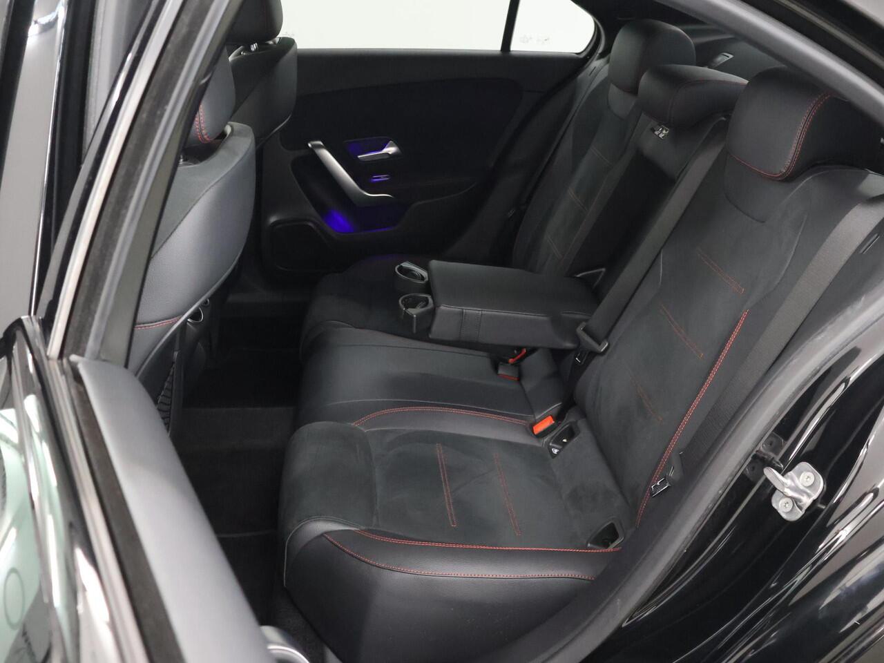 Mercedes-Benz A-KLASSE 250 e AMG Line | Night pakket | Stoelverwarming | Keyless GO |