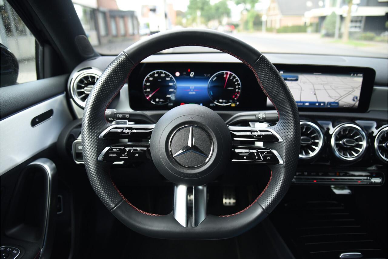 Mercedes-Benz A-KLASSE 250 e AMG Line