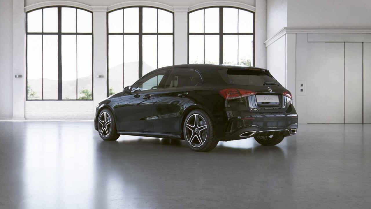 Mercedes-Benz A-KLASSE 180 Business Solution AMG | Night | Achteruitrijcamera | Stoelverwarming | Sfeerverlichting | Getin glas |