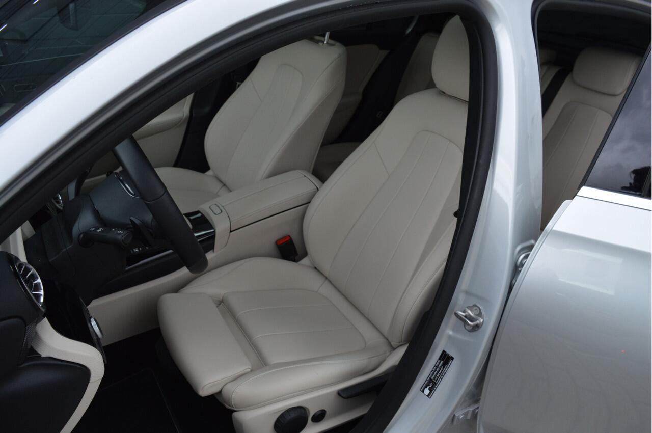 Mercedes-Benz A-KLASSE 180 Luxury Line | PANO | ACC | CAM | KEYLESS | SFEERVERLICHTING |
