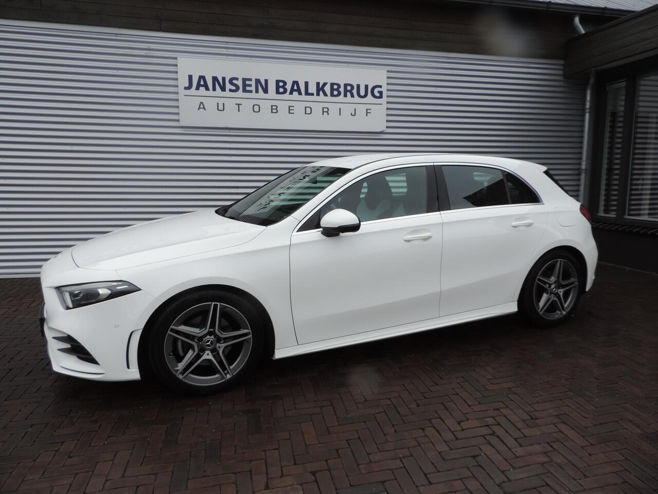 Mercedes-Benz A-KLASSE 180 Business Solution AMG Upgrade auto is nieuw zeer mooi