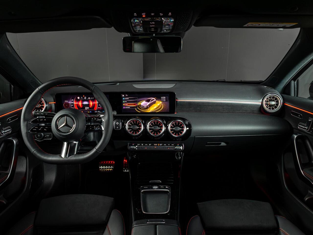 Mercedes-Benz A-KLASSE Hatchback 180 Business Solution AMG Premium PLUS | Panorama dak