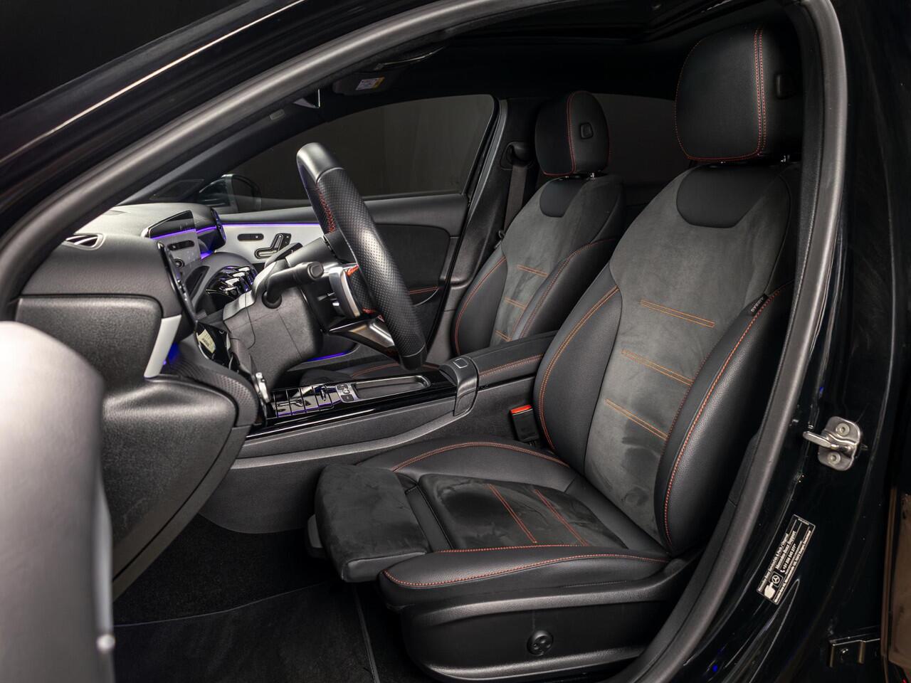 Mercedes-Benz A-KLASSE Hatchback 250 e Business Solution AMG Premium PLUS | Panorama dak