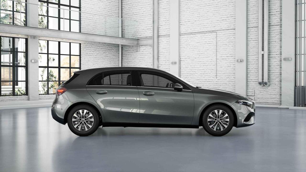 Mercedes-Benz A-KLASSE 180 Business Solution | Comfortstoelen | DAB | LED | 10.25" Multimedia Scherm | Navigatie | Parkeersensoren V+A | Dodehoek detectie | Climate Control |