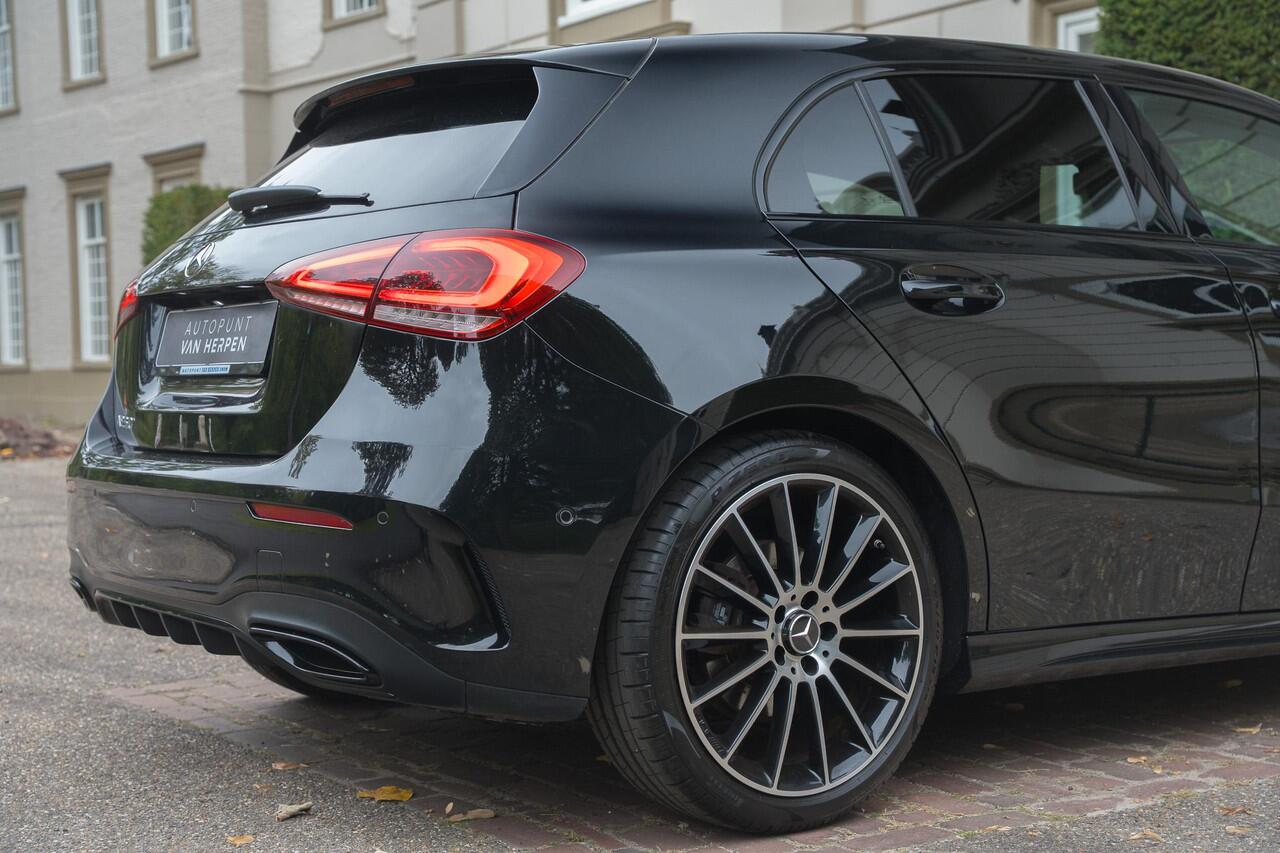 Mercedes-Benz A-KLASSE 250 AMG Edition ADAPTIVE | CARPLAY | CAMERA | AMBIANT | 19 INCH
