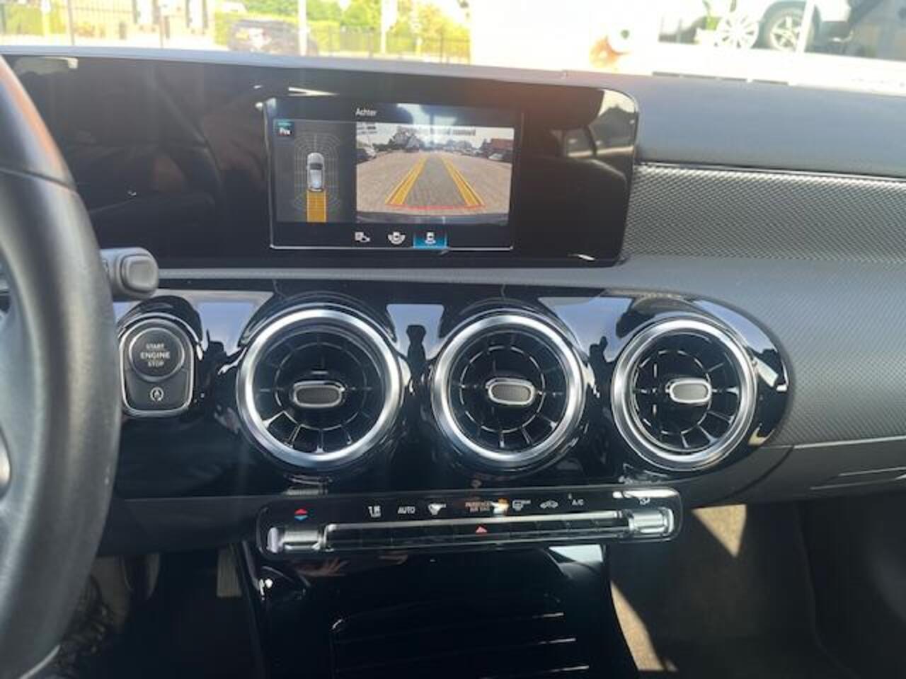 Mercedes-Benz A-KLASSE 200 weinig km, carplay, half leder, 1 jaar Bovag