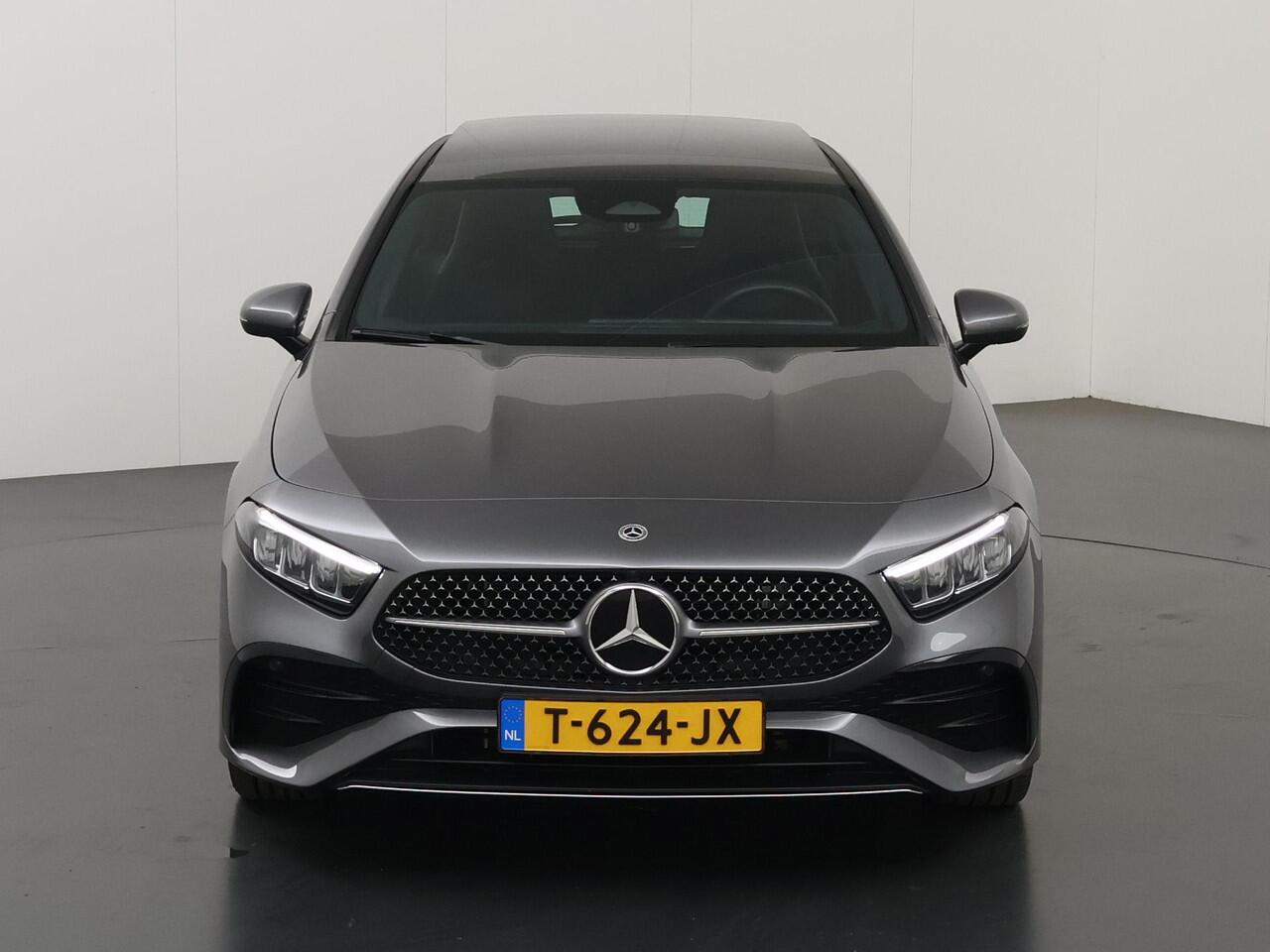 Mercedes-Benz A-KLASSE 250 e AMG Line | Achteruitrijcamera | Panoramadak | Sfeerverlichting | Stoelverwarming |