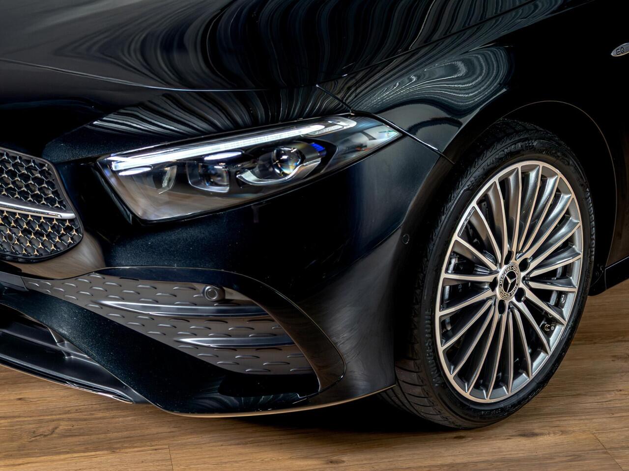 Mercedes-Benz A-KLASSE Hatchback 250 e Business Solution AMG Premium PLUS | Panorama dak