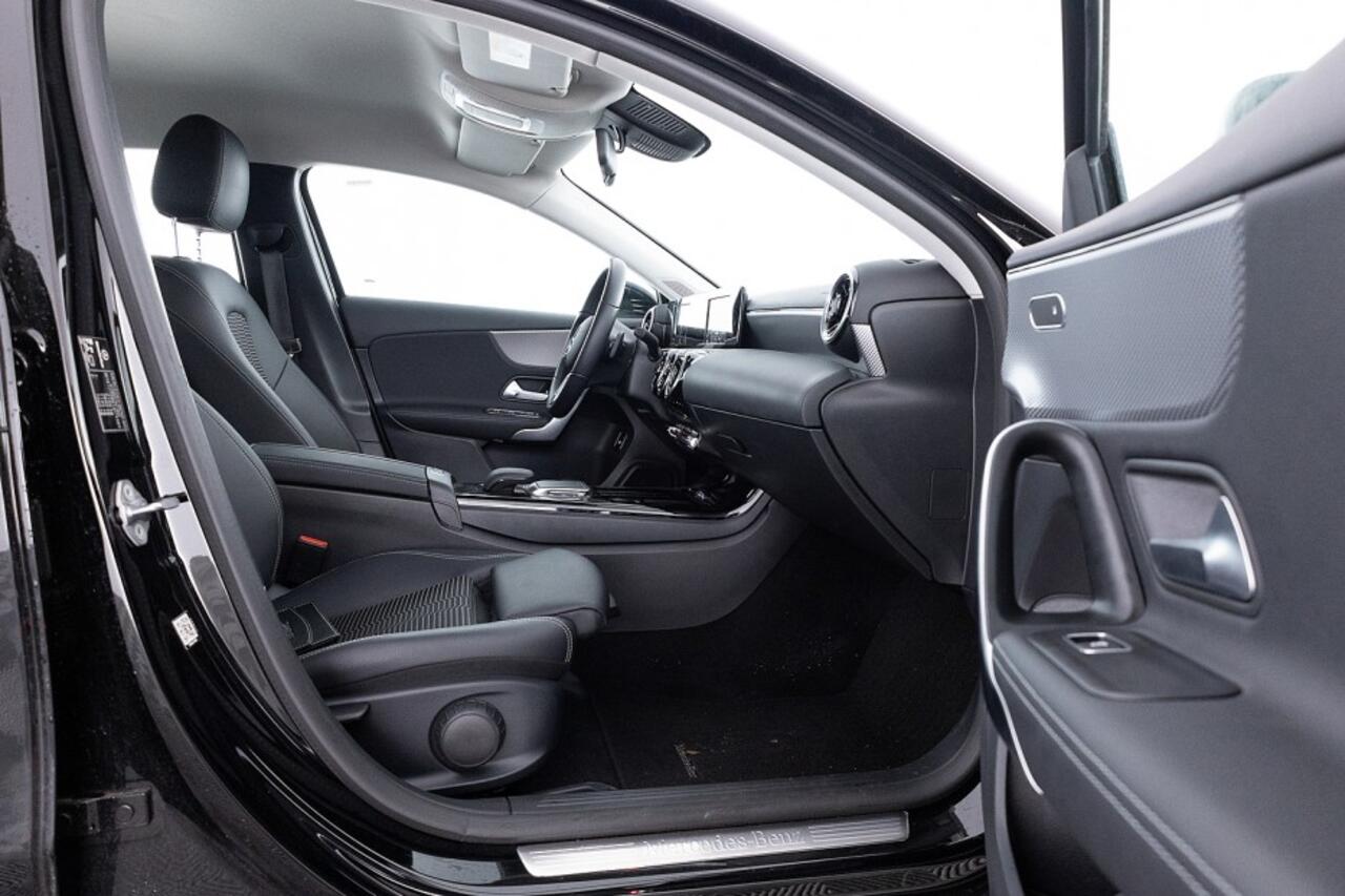 Mercedes-Benz A-KLASSE 250 e Progressive | NAVI | Half LEDER | Automaat | PHEV