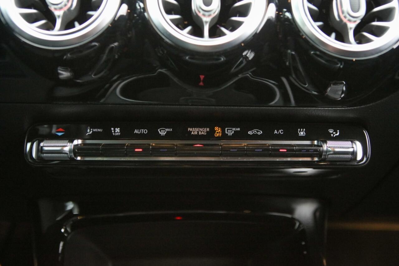 Mercedes-Benz A-KLASSE 250 e Bns Sol. AMG