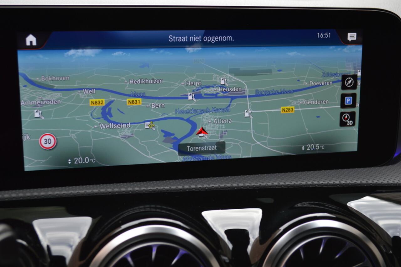 Mercedes-Benz A-KLASSE 250 e AMG Led Distronic Head-Up Camera 360 Night Keyless Pdc