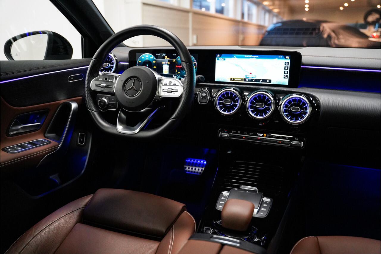 Mercedes-Benz A-KLASSE 250 e AMG *Mat Grijs*|Pano dak|Leder|360 cam|Acc