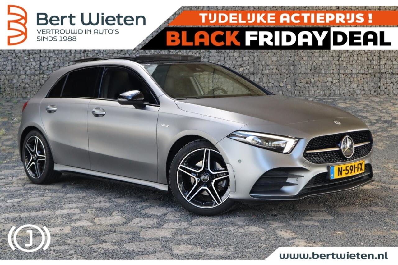 Mercedes-Benz A-KLASSE 180 Edition AMG | Geen import | Schuifdak | Sfeer verlichting |