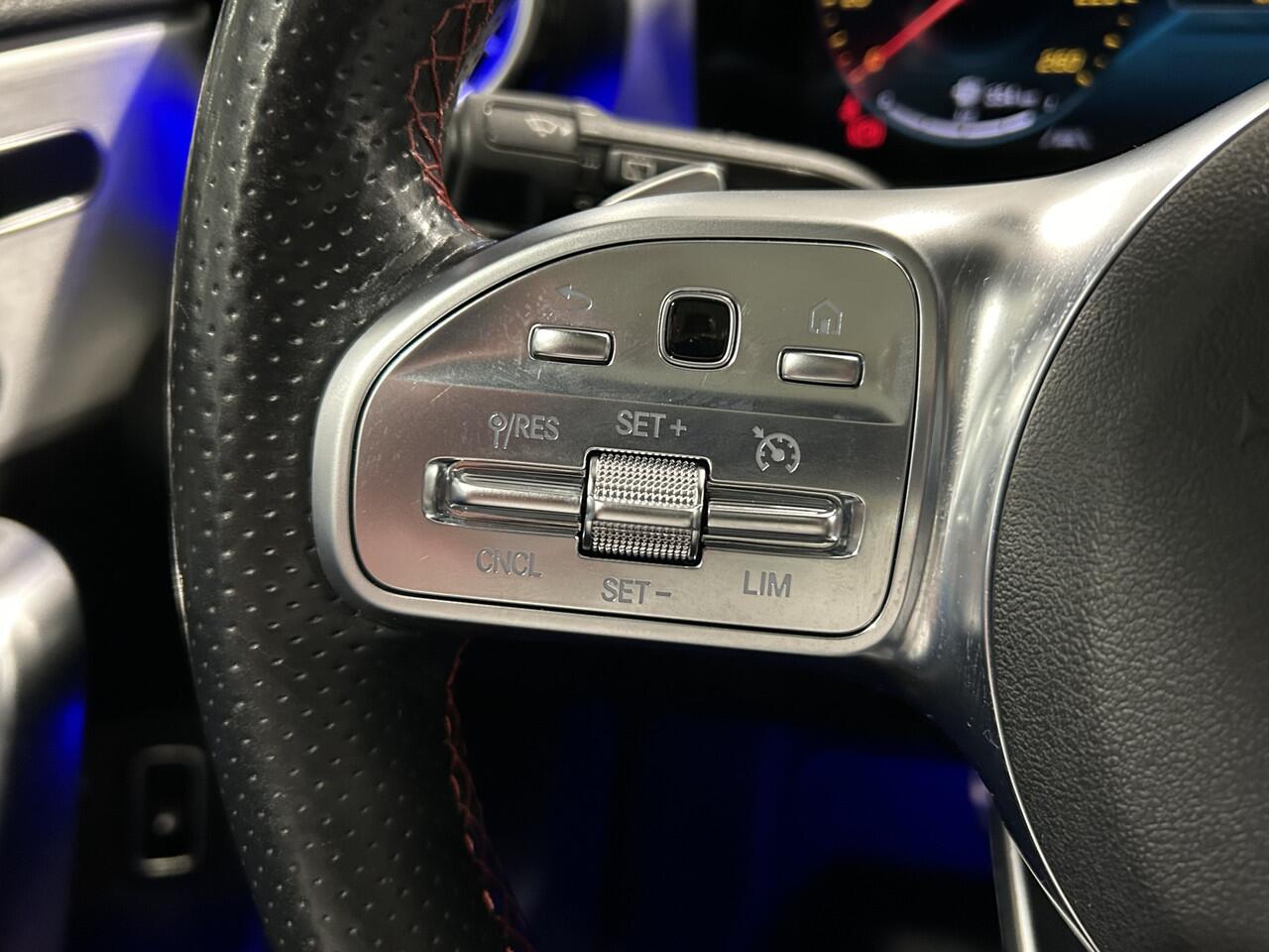 Mercedes-Benz A-KLASSE 250e AMG// Panoramadak // Memory // MultiBeam LED // Keyless // Magno Grijs // Augmented