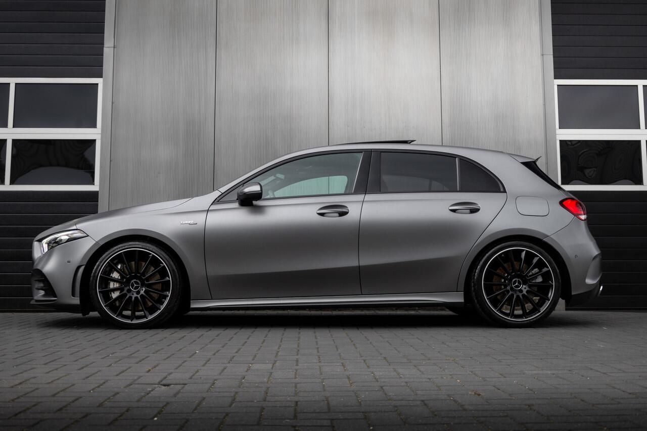 Mercedes-Benz A-KLASSE AMG 35 4MATIC 306 pk Premium Plus AMG-Pakket / Mat-Grijs/ Pano-Dak/ Burmester/ Camera/ Keyless/ Wide-Screen/ Sfeer-Verl/ Sport-Stoelen/ Stoel.Verw/ 19'' LMV