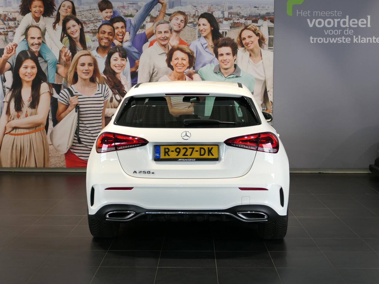 Mercedes-Benz A-KLASSE 250 e AMG Line - Occasion Lease vanaf ¤579 p/m - Camera - DAB - bluetooth - cruise