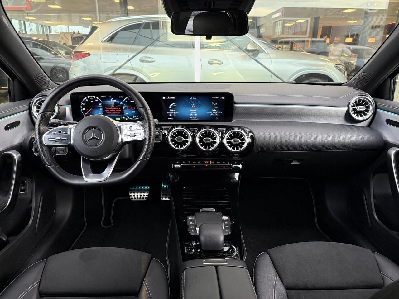 Mercedes-Benz A-KLASSE Hatchback 250 e Line AMG