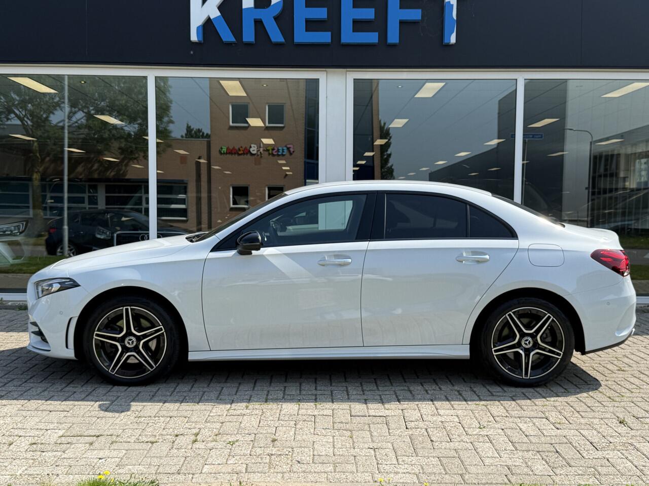 Mercedes-Benz A-KLASSE 250 e Business Solution AMG Camera | Dubbele klok