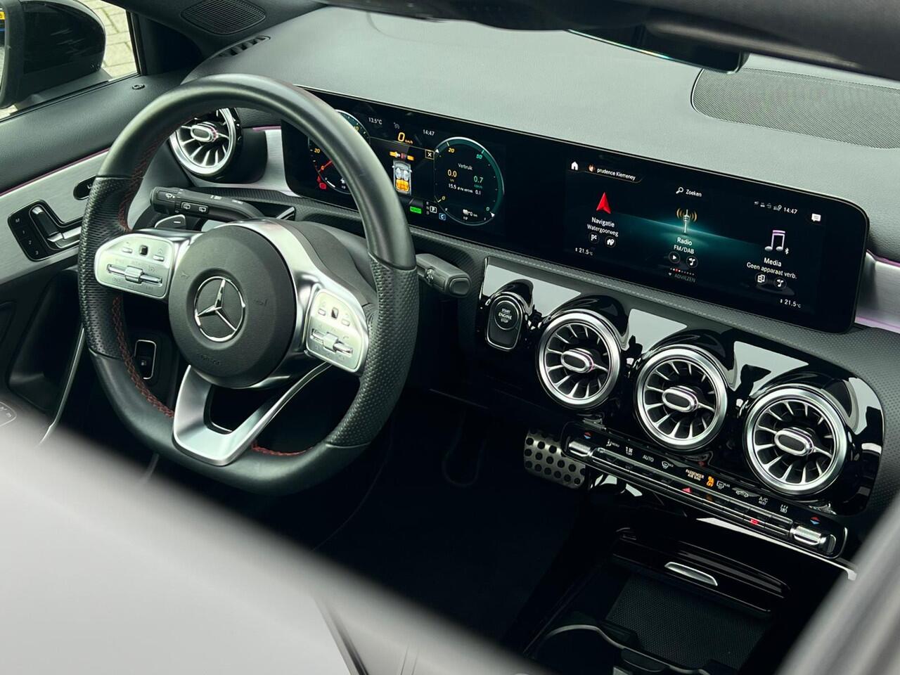 Mercedes-Benz A-KLASSE 250 e Business Solution AMG Limited NL-AUTO | PANO| SFEEVERL | CAMERA | MEMORY |