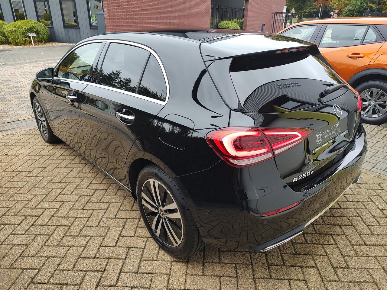 Mercedes-Benz A-KLASSE 250 e Business Line Plug-In Trekhaak Leder Carplay Navi Led 360-Camera Widescreen