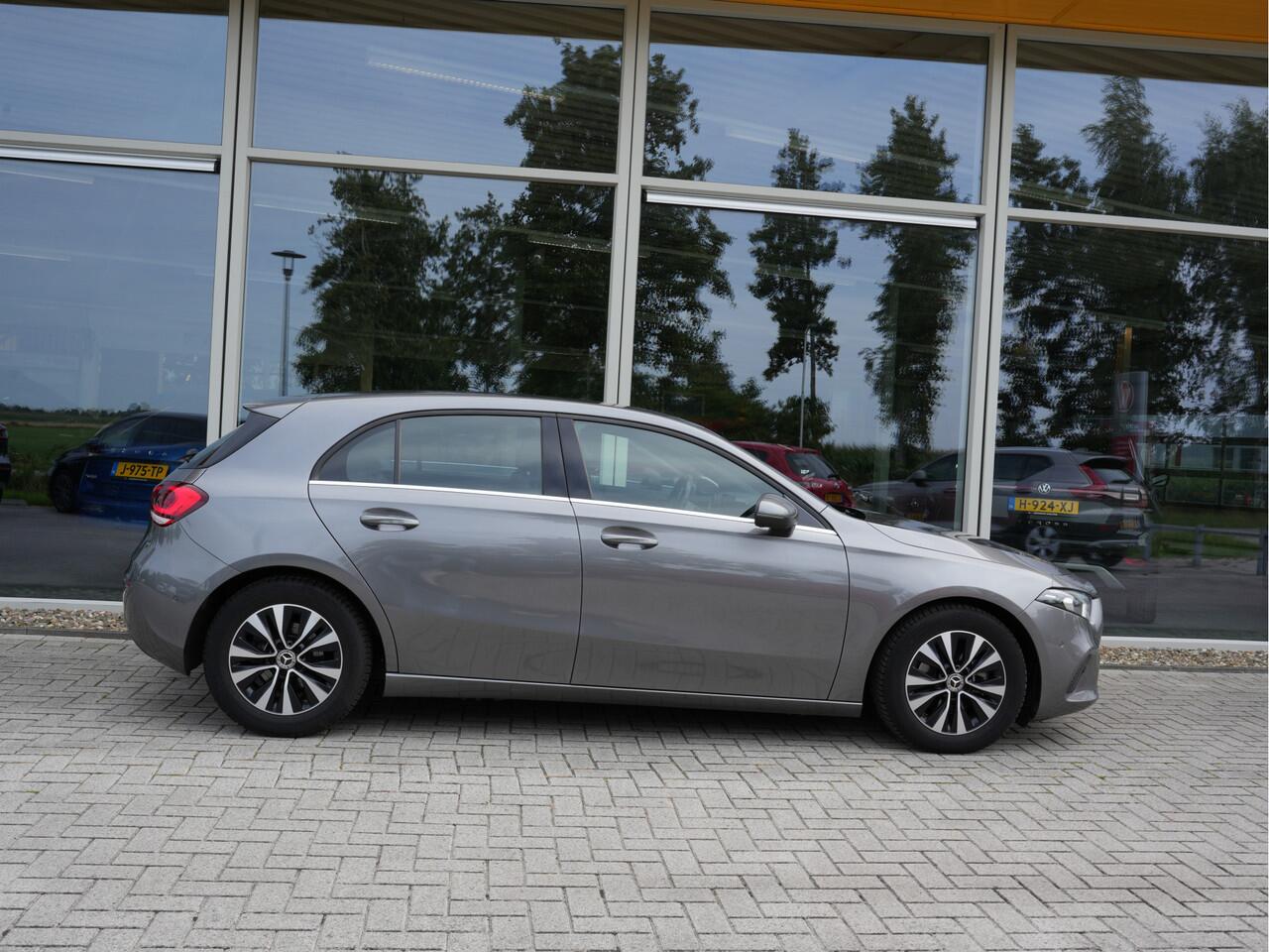 Mercedes-Benz A-KLASSE 180 Business Solution Automaat | Navigatie | Android/Apple Carplay