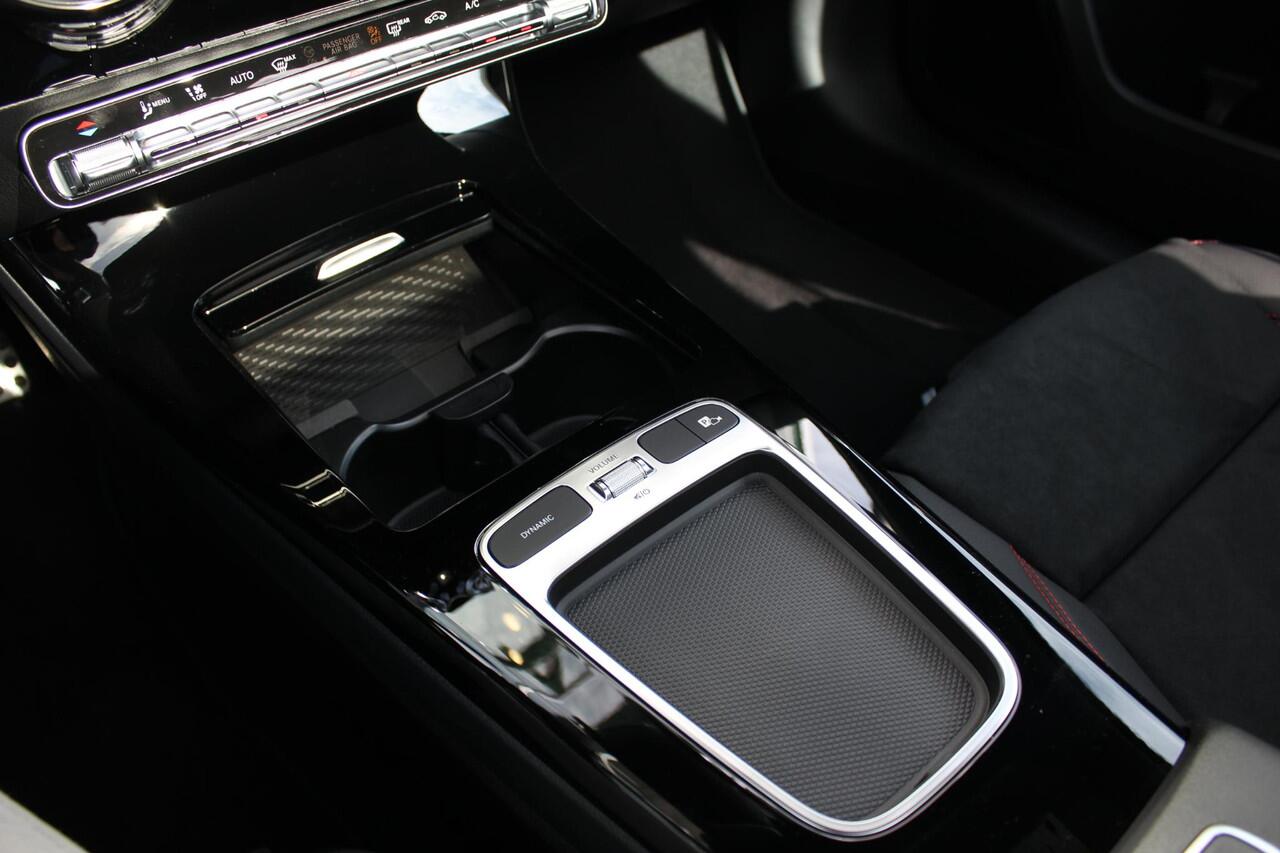 Mercedes-Benz A-KLASSE Limousine 180 Star Edition Panorama dak