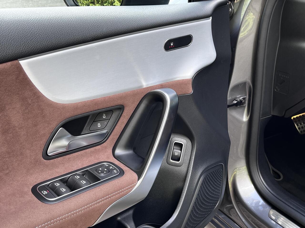 Mercedes-Benz A-KLASSE 180 AMG | Night Pakket | Panoramadak | Cruise Control