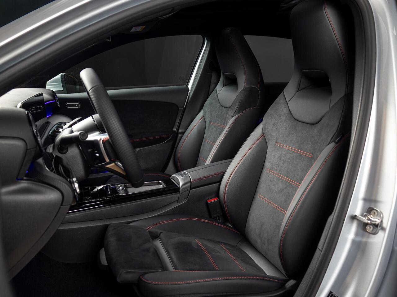 Mercedes-Benz A-KLASSE Hatchback 250 e Business Solution AMG Panorama dak