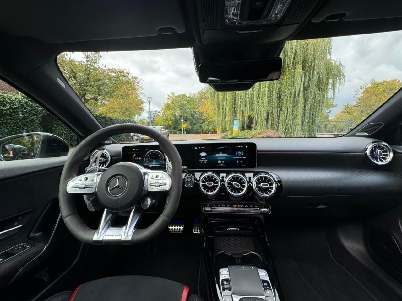 Mercedes-Benz A-KLASSE AMG 35 4M Ed. 1 PANO KEYLESS FULL OPTION