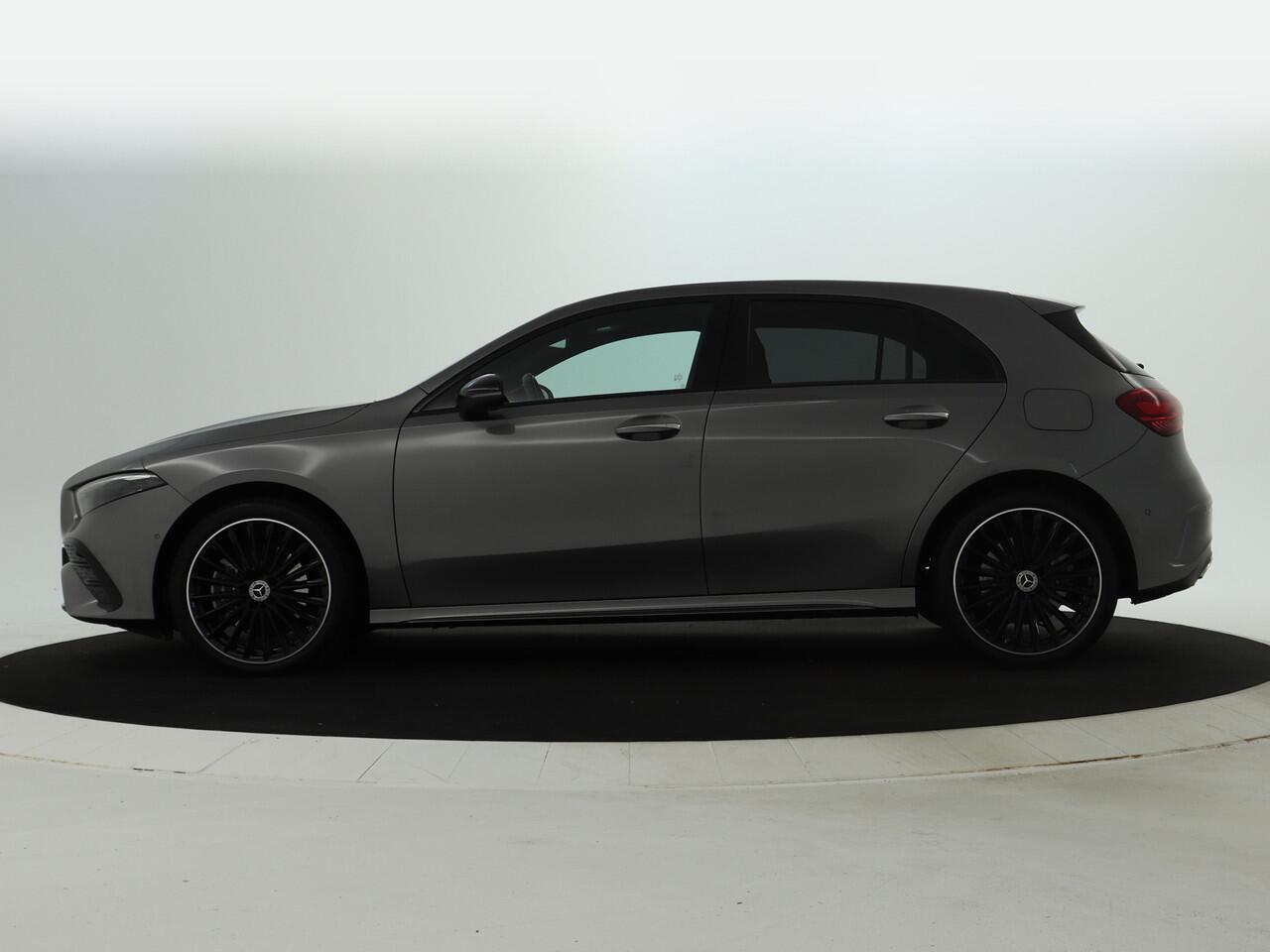 Mercedes-Benz A-KLASSE 250 e AMG Line AMG Line Advanced Plus | Night Pakket | 19 Inch AMG velgen | Stoel en Stuurverwarming. Inclusief 24 maanden MB Certified garantie voor Europa.