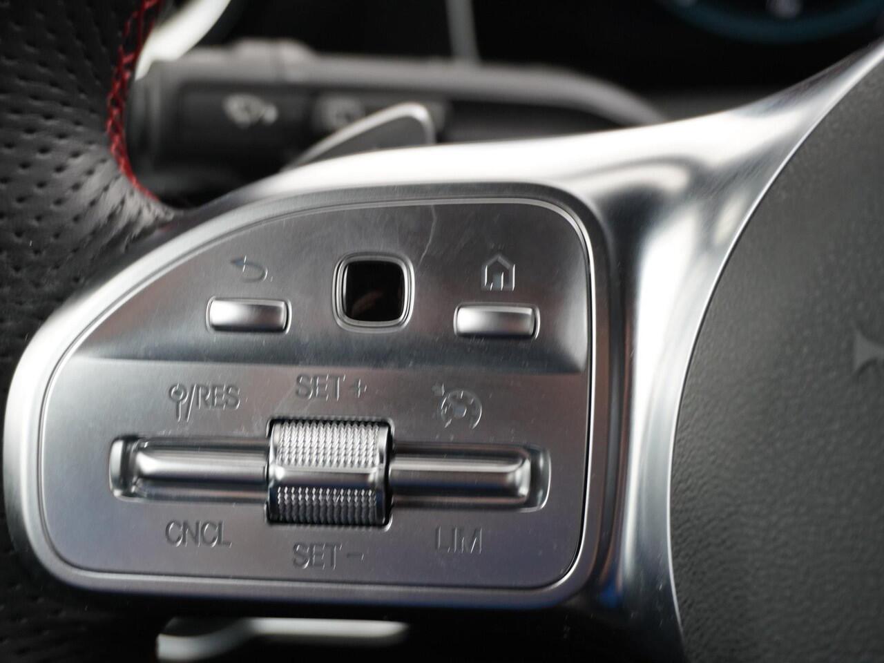 Mercedes-Benz A-KLASSE A180 AMG