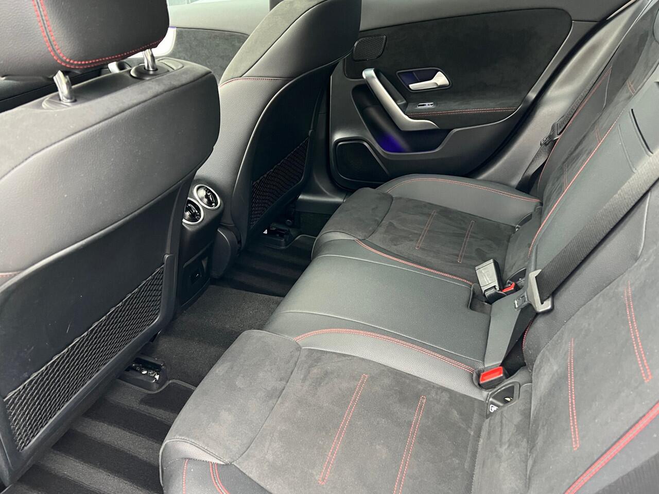 Mercedes-Benz A-KLASSE 200 Business Solution AMG AUT. / PANO / WIDESCREEN