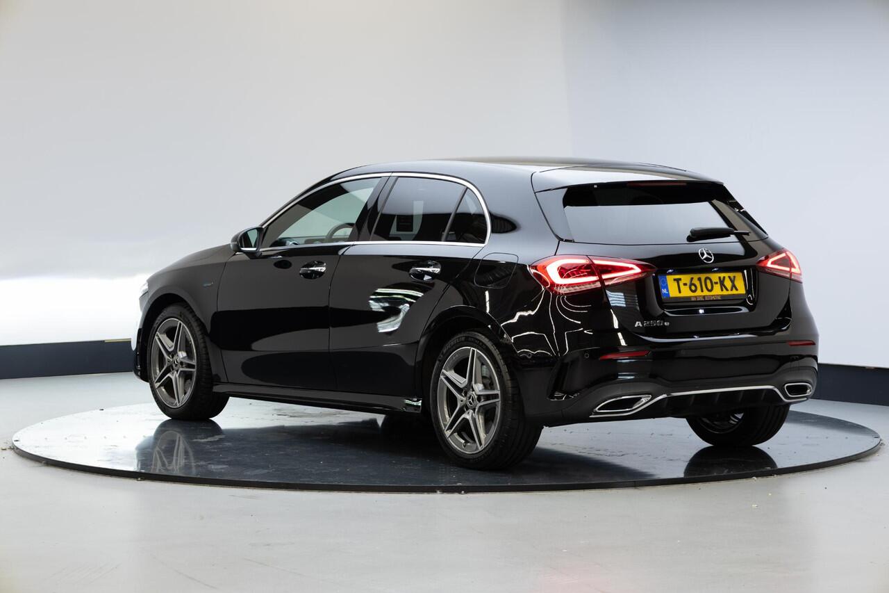 Mercedes-Benz A-KLASSE 250 e | AMG | Burmester | Leder |