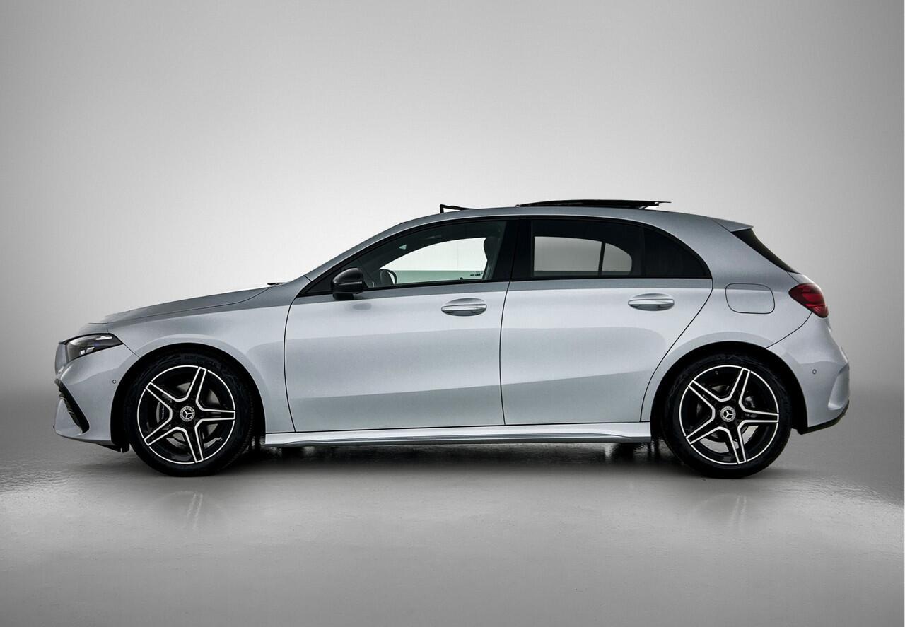 Mercedes-Benz A-KLASSE 180 Business Solution AMG | Nightpakket | Antidiefstalpakket URBAN GUARD PLUS | Smartphone Integratie | Panoramaschuifdak | MULTIBEAM LED | Stoelverwarming voor |