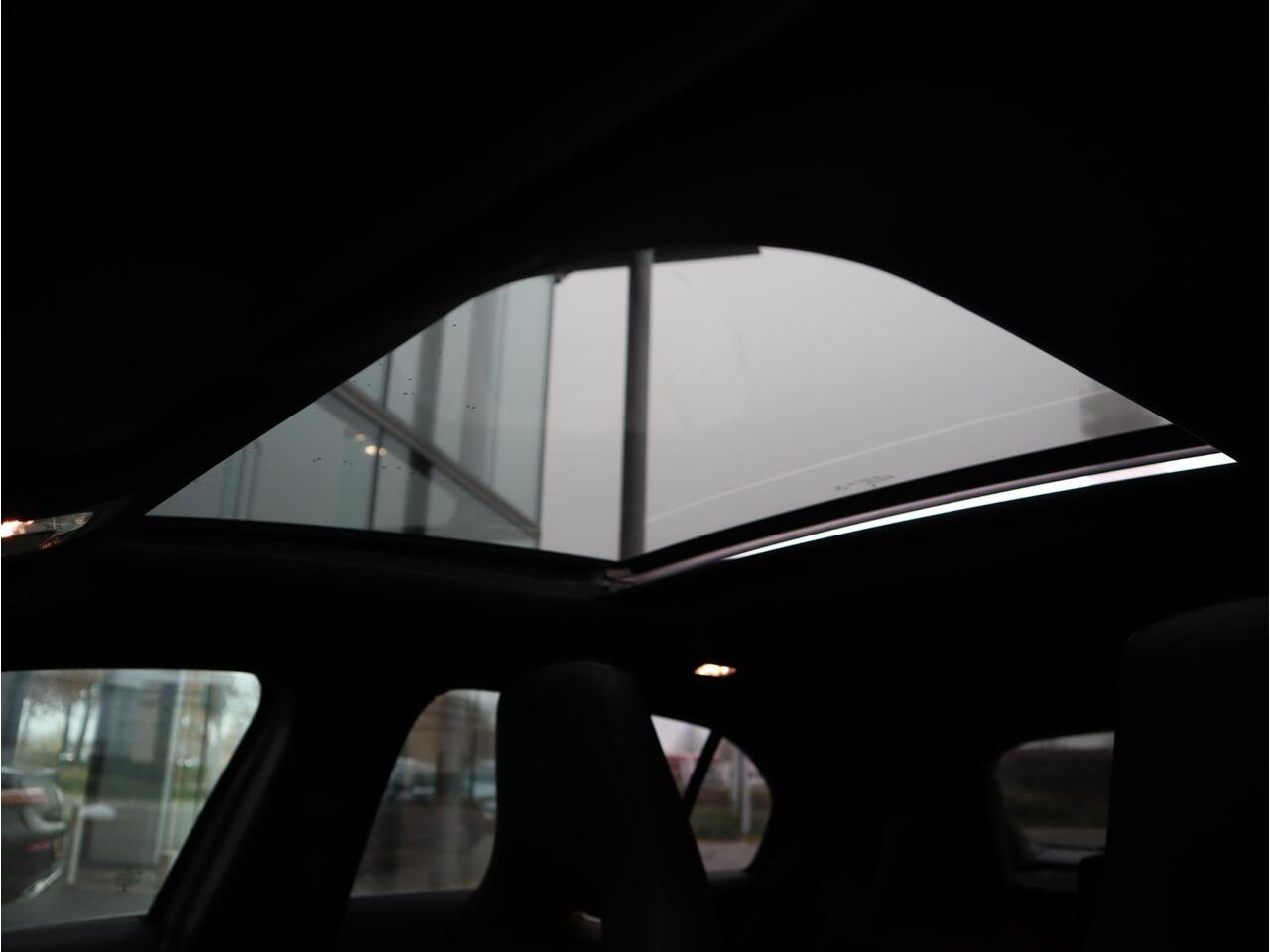 Mercedes-Benz A-KLASSE 180 Business Solution AMG