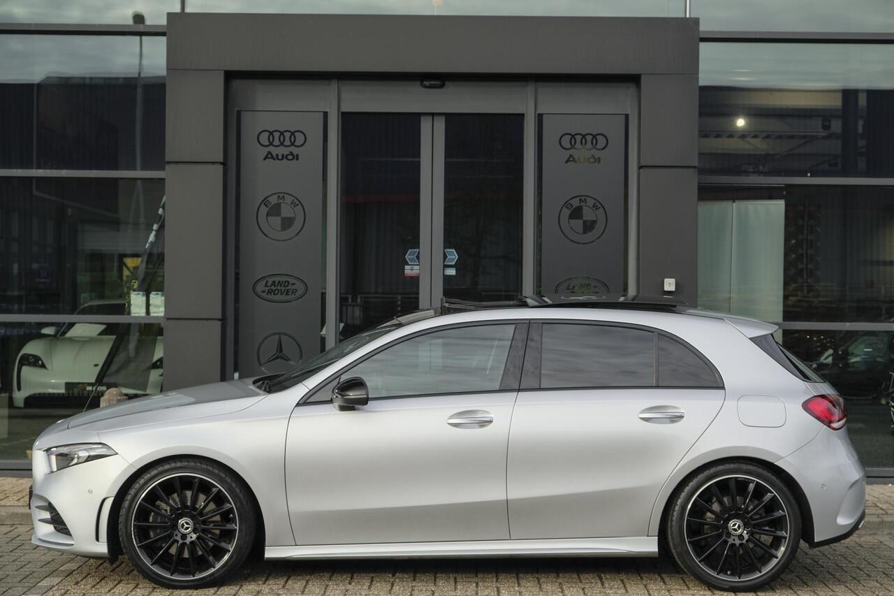 Mercedes-Benz A-KLASSE A220 AMG 190pk Panoramadak Widescreen Night pakket 19" LMV Sfeerverlichting