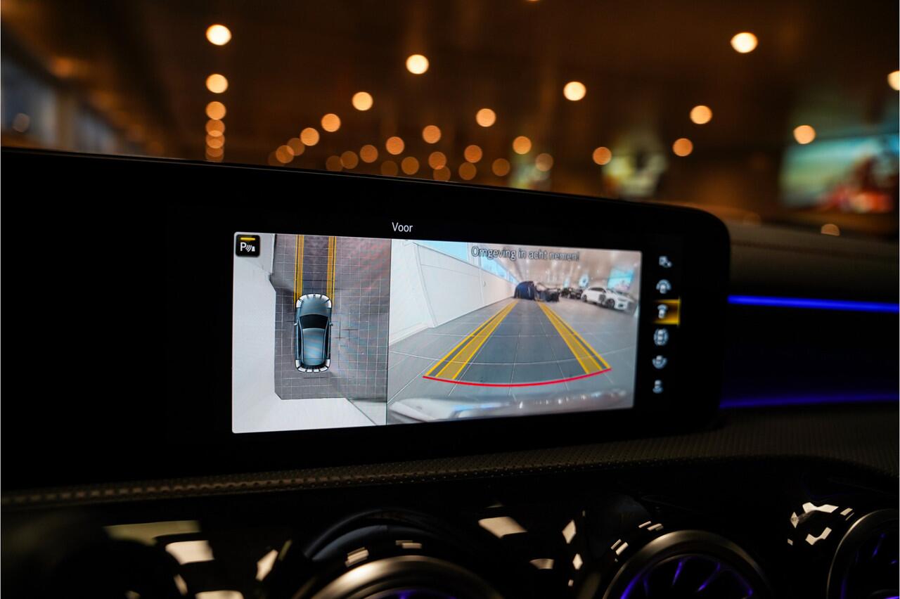 Mercedes-Benz A-KLASSE 250 e AMG *Mat Grijs*|Pano dak|Leder|360 cam|Acc