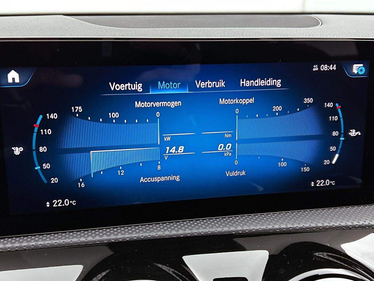 Mercedes-Benz A-KLASSE 200 163pk Automaat Progressive | Navigatie | Cruise Control | Lane Assist | Stoelverwarming | Stoelverwarming | LED | Camera | Parkeer sensoren