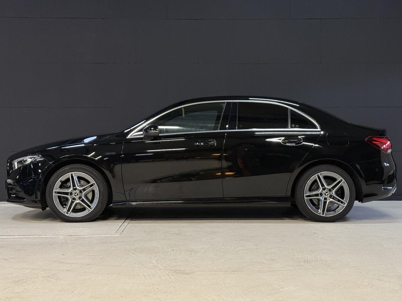 Mercedes-Benz A-KLASSE 250 e Business Solution | Sfeerverlichting | Apple Carplay | Camera