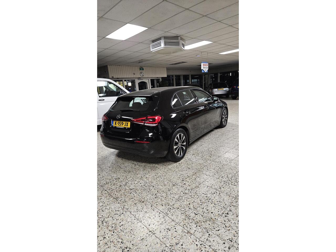 Mercedes-Benz A-KLASSE 180 Business Solution