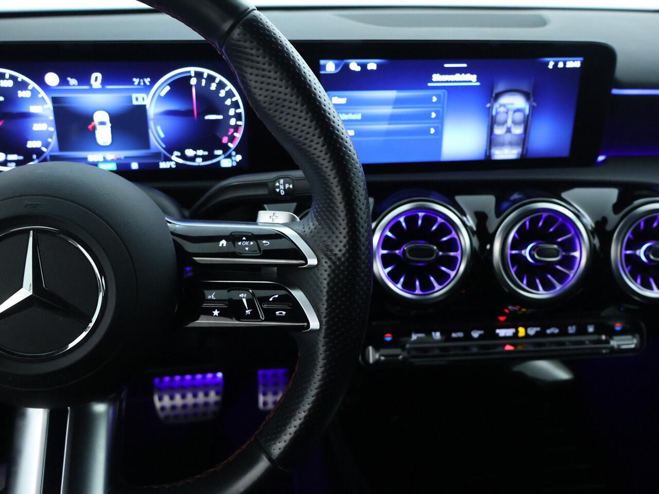Mercedes-Benz A-KLASSE 250 e Star Edition AMG Line AMG Line | Sfeerverlichting |Achteruitrijcamera | Smartphone-integratie | Inclusief 24 maanden MB Certified garantie voor Europa.