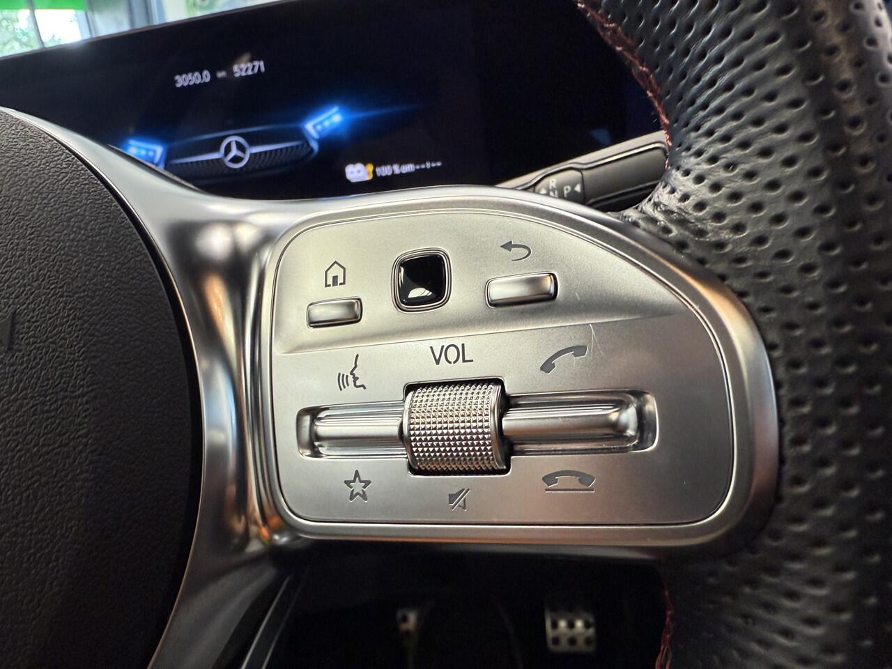 Mercedes-Benz A-KLASSE 250 e AMG Line ACC PDC 360' camera Panoramadak Head-Up 24 maanden garantie mogelijk (*vraag naar de voorwaarden)