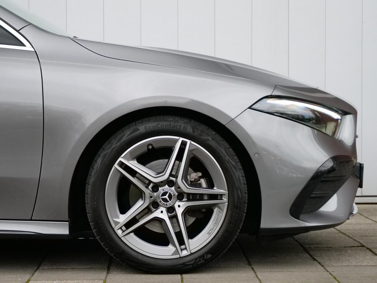 Mercedes-Benz A-KLASSE 200 AMG Line Mild Hybrid 163 Pk Automaat Navigatie / Camera / Trekhaak / Stoelverwarming