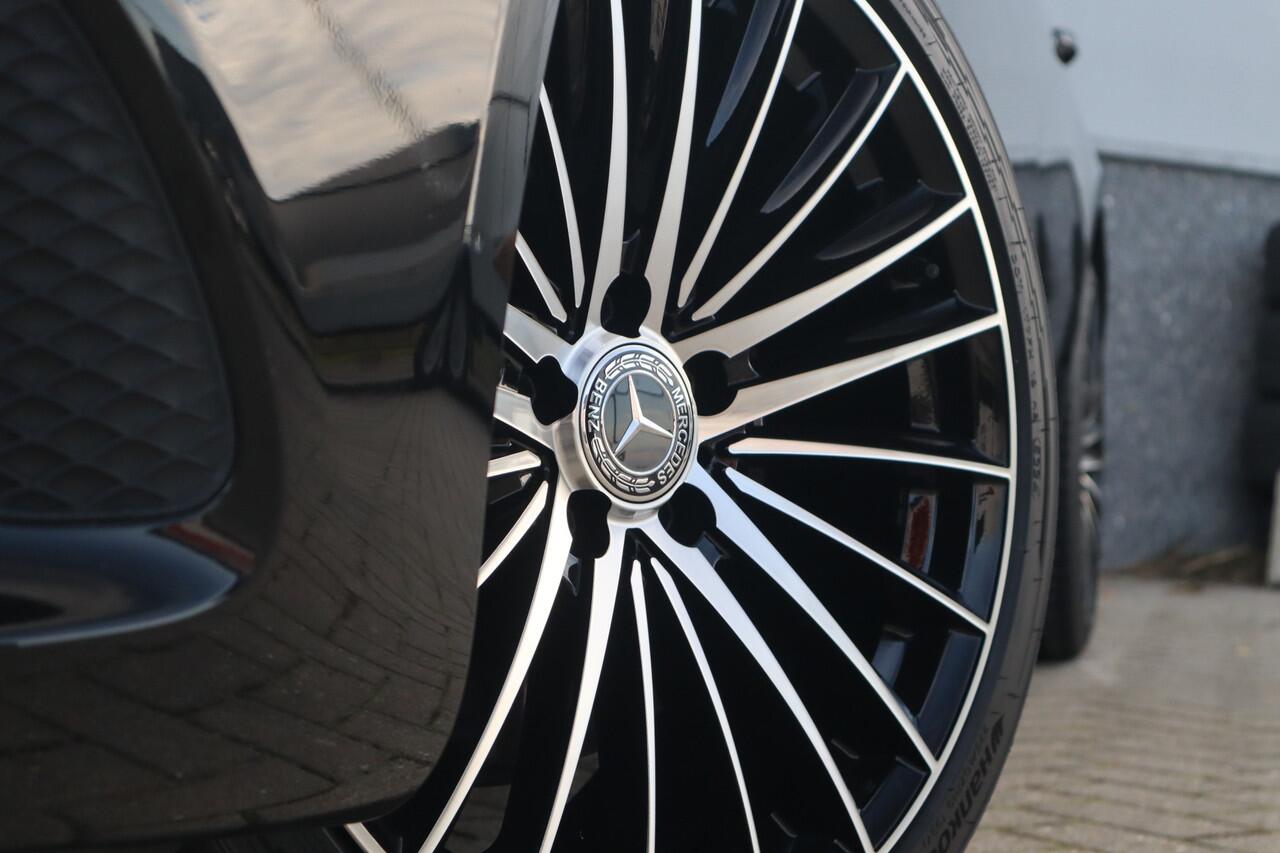 Mercedes-Benz A-KLASSE 250 e Luxury / SOH 93% / 19inch / Sfeer verlichting / Widescreen / Camera / Carplay /