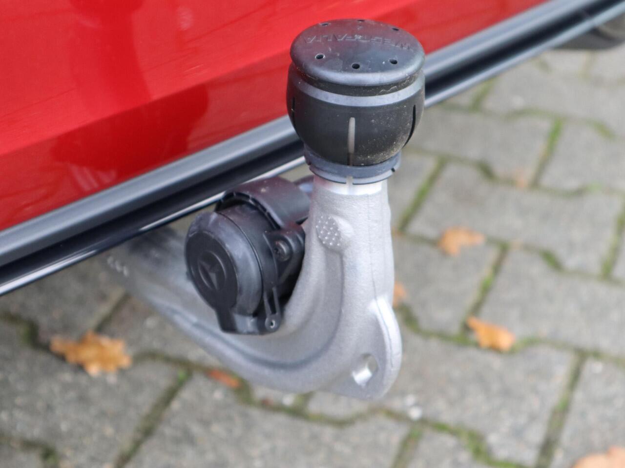 Mercedes-Benz A-KLASSE 250 e Star Edition AMG Line