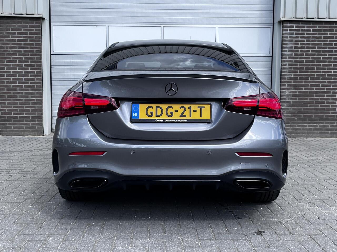 Mercedes-Benz A-KLASSE 180 AMG | Night Pakket | Panoramadak | Cruise Control