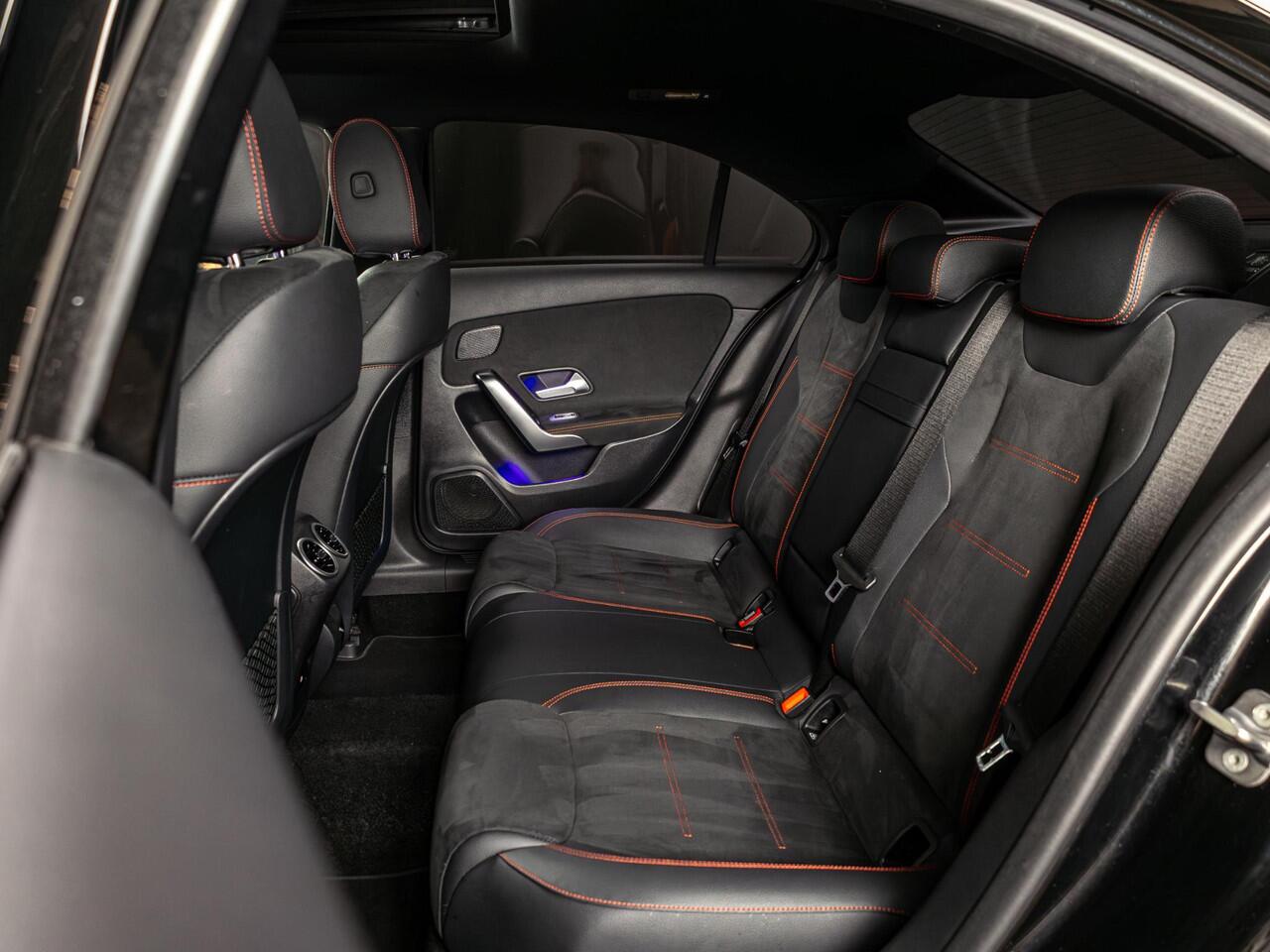 Mercedes-Benz A-KLASSE Hatchback 250 e Business Solution AMG Premium PLUS | Panorama dak