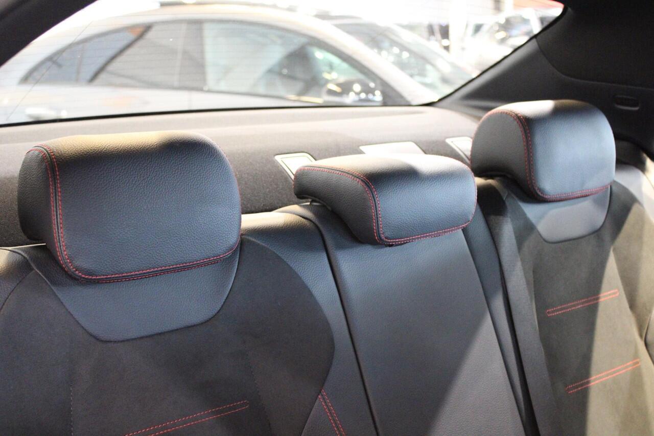 Mercedes-Benz A-KLASSE Limousine 200 Business Solution AMG Or. NL auto | Dealer onderhouden